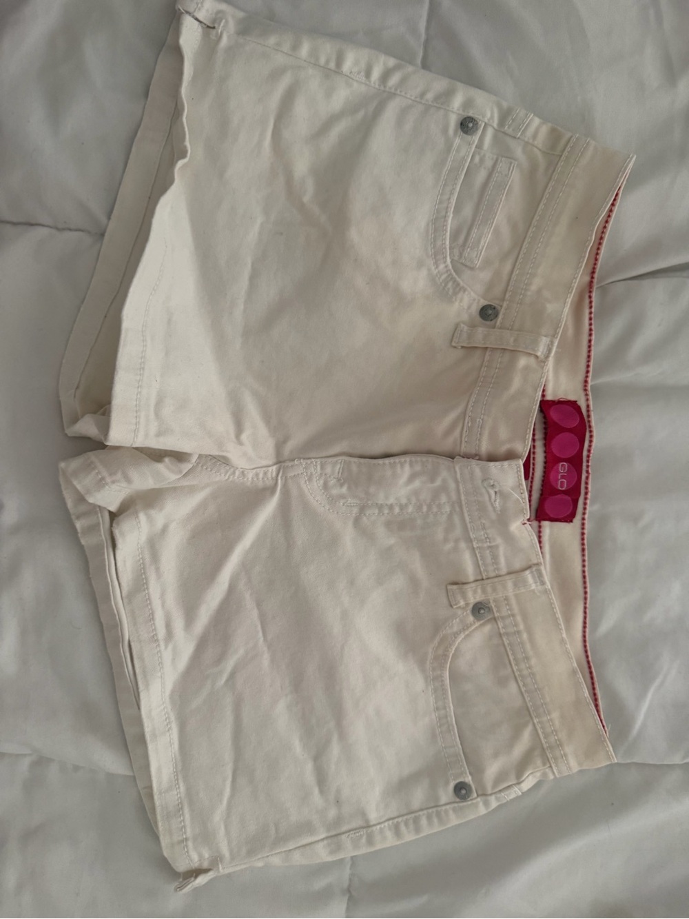 GLO jeans Cream Denim Women’s Shorts with Pink Waistband Detail